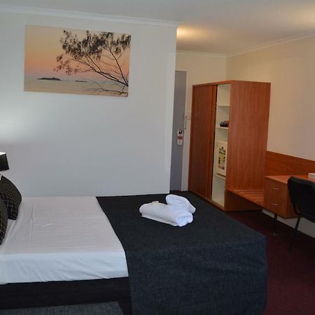 Hampton Villa Motel Rockhampton Buitenkant foto