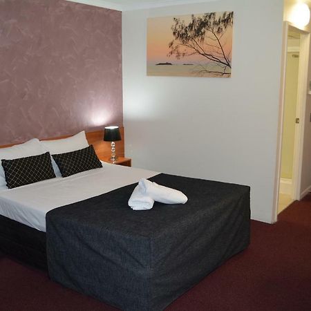 Hampton Villa Motel Rockhampton Buitenkant foto