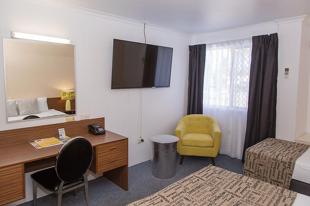 Hampton Villa Motel Rockhampton Buitenkant foto
