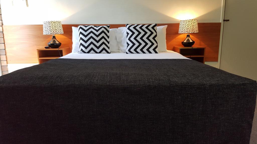 Hampton Villa Motel Rockhampton Buitenkant foto