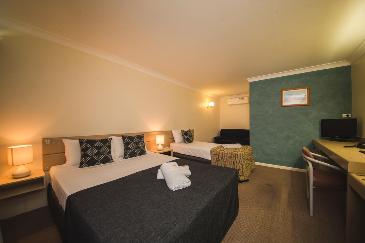 Hampton Villa Motel Rockhampton Buitenkant foto