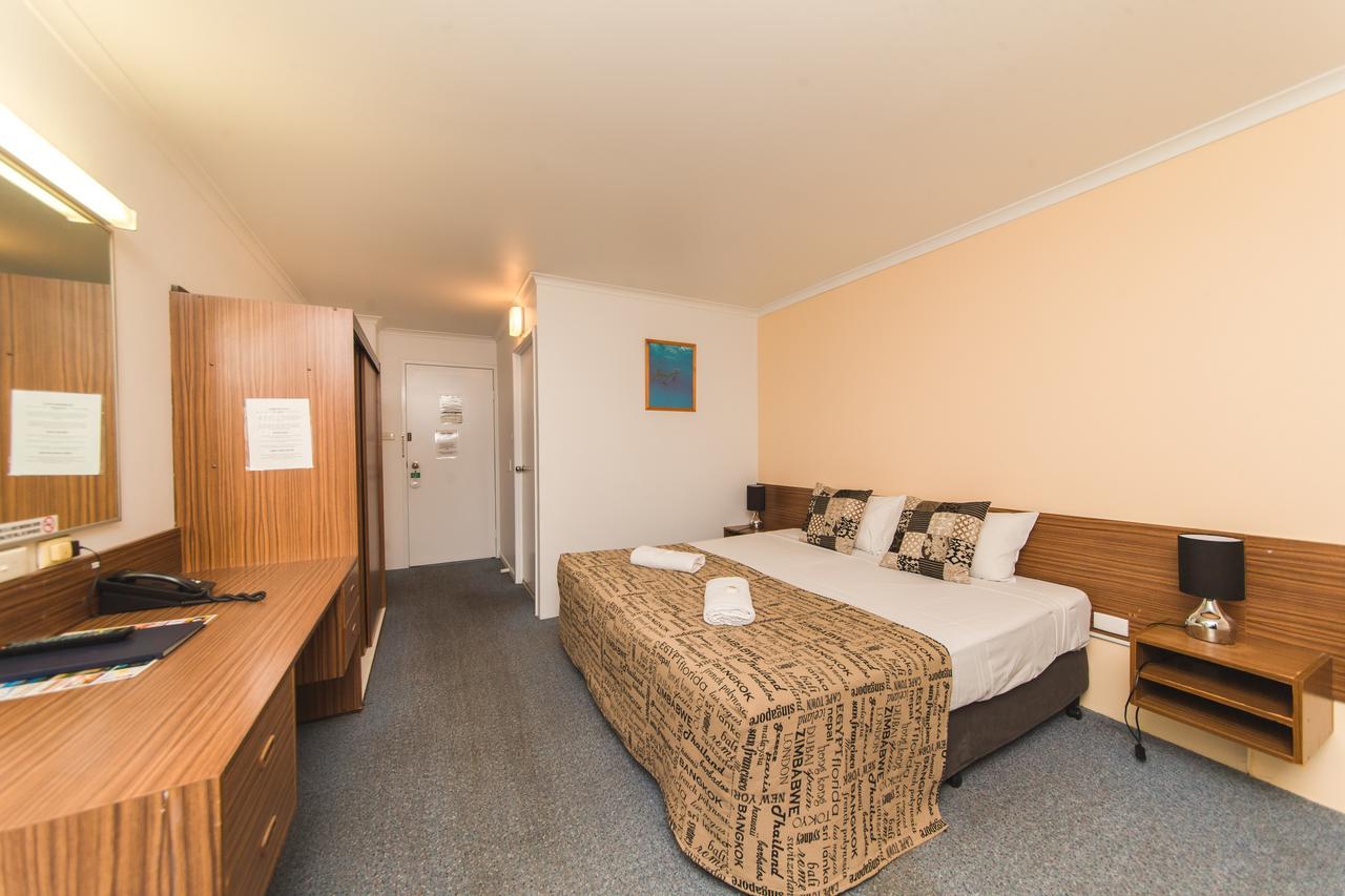 Hampton Villa Motel Rockhampton Buitenkant foto