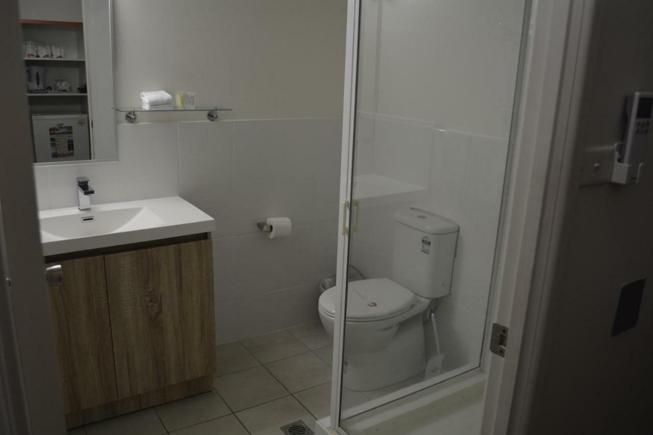 Hampton Villa Motel Rockhampton Buitenkant foto